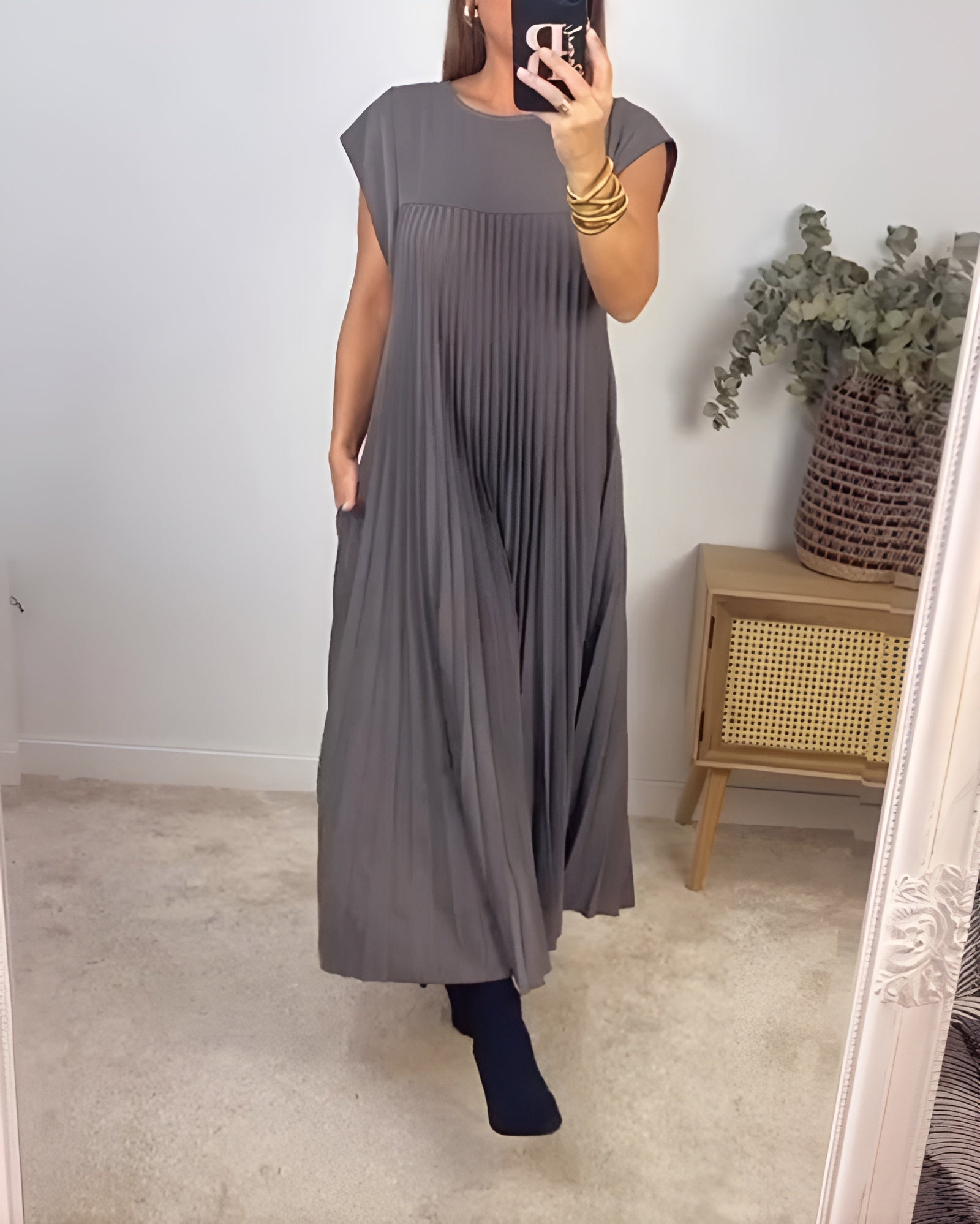 Simone | Elegant Lightweight Pleated Dress